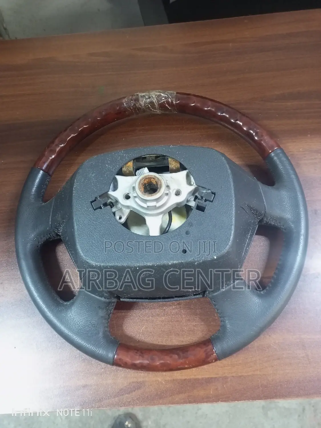 Toyota Alphard Steering Airbags