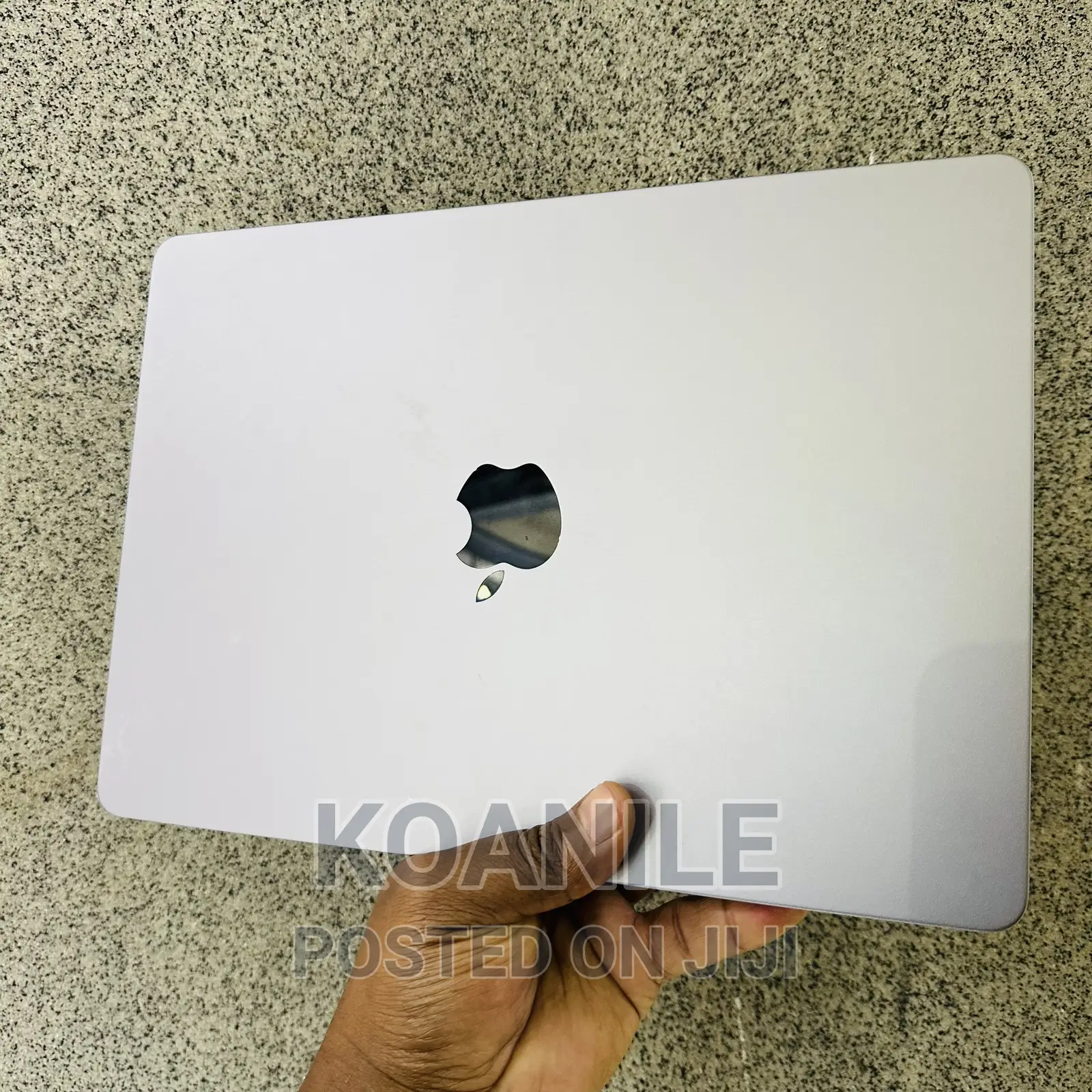 New Laptop Apple MacBook Air 2022 M2 8GB Apple M2 SSD 256GB