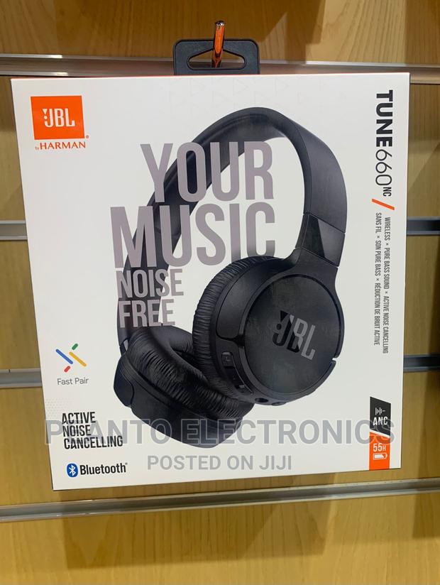 JBL Live 660NC Headphones