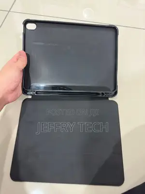 iPad Air 4 / 5 Case (Black)