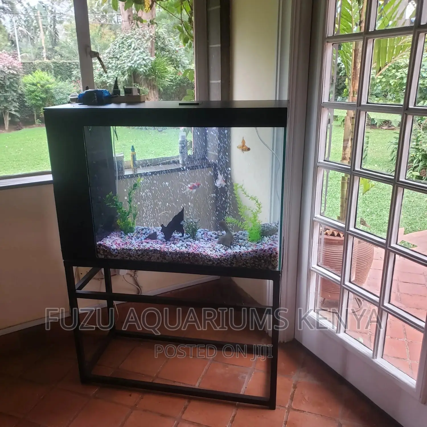 Finely Finished Aquarium With Stand