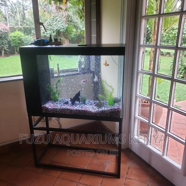 Finely Finished Aquarium With Stand - main view