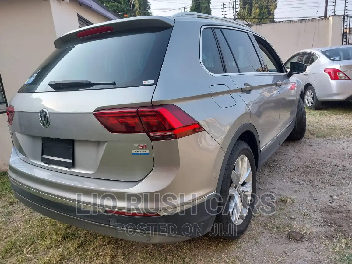 Volkswagen Tiguan 2017 Gray