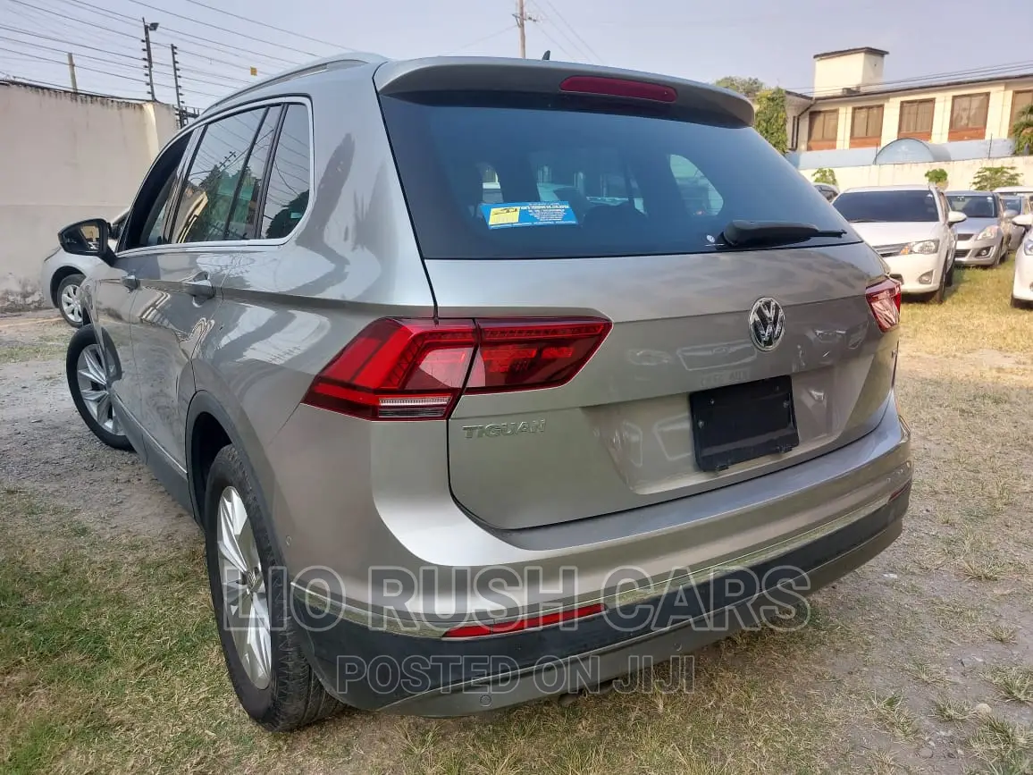 Volkswagen Tiguan 2017 Gray