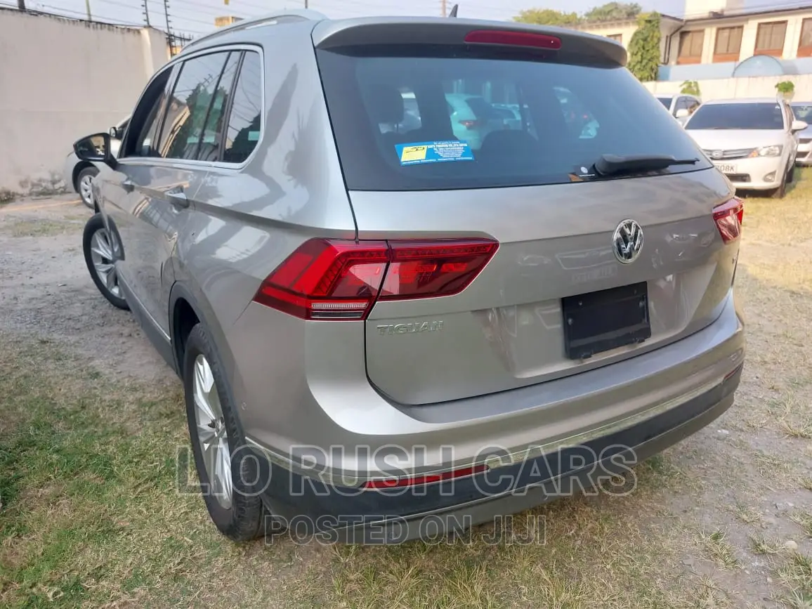 Volkswagen Tiguan 2017 Gray