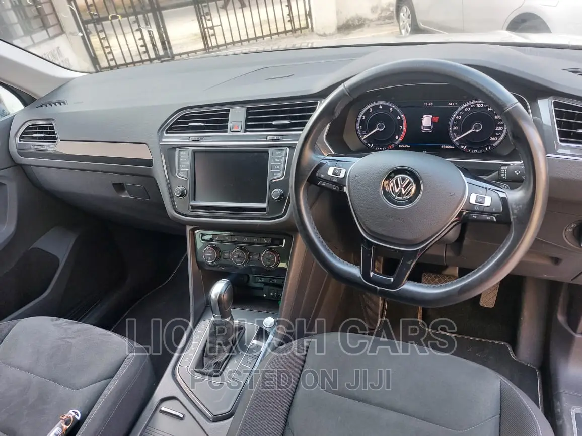 Volkswagen Tiguan 2017 Gray