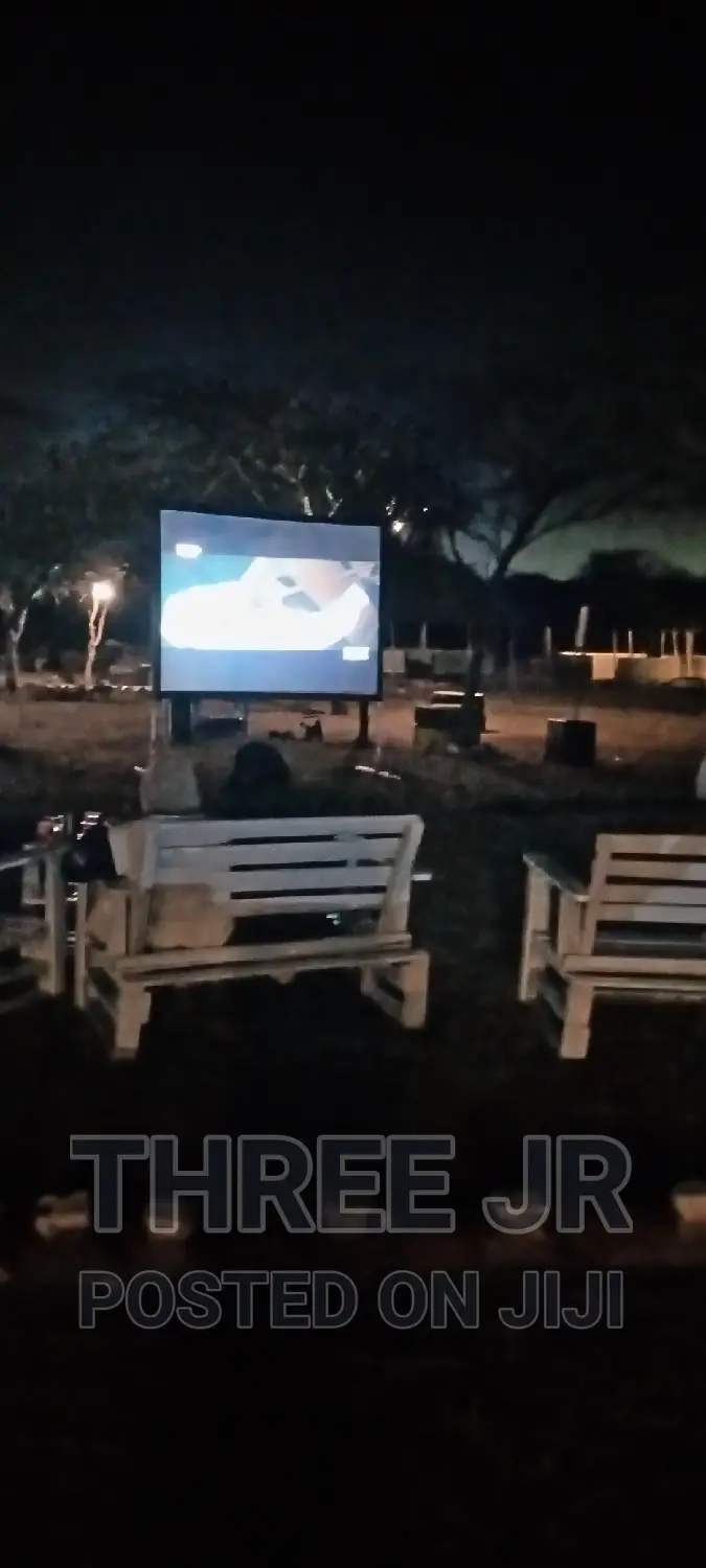 Night Movie Projection Screen 8x6ft Size