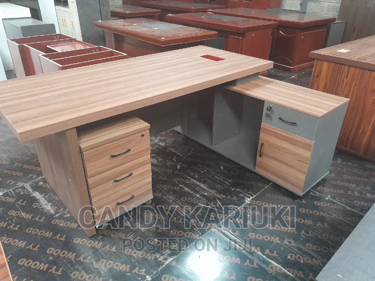 Modern 1.6m Executive Office Desk