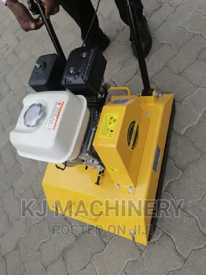 Hisaki Plate Compactor-Honda Engine-5.5hp-90kg-25kn Force