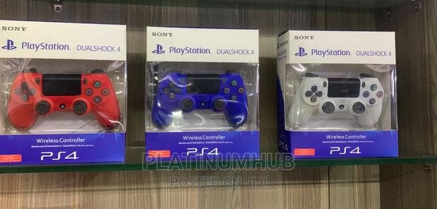 Wireless Controller Dualshock 4 - main view