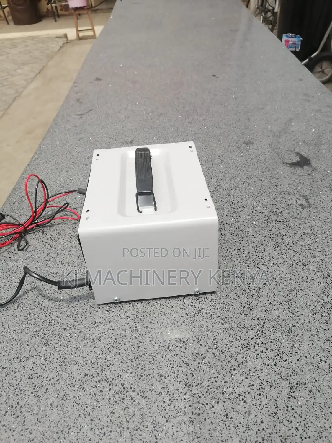 Electronic Battery Charger-6v/12v Max 8a-Fuse 10A