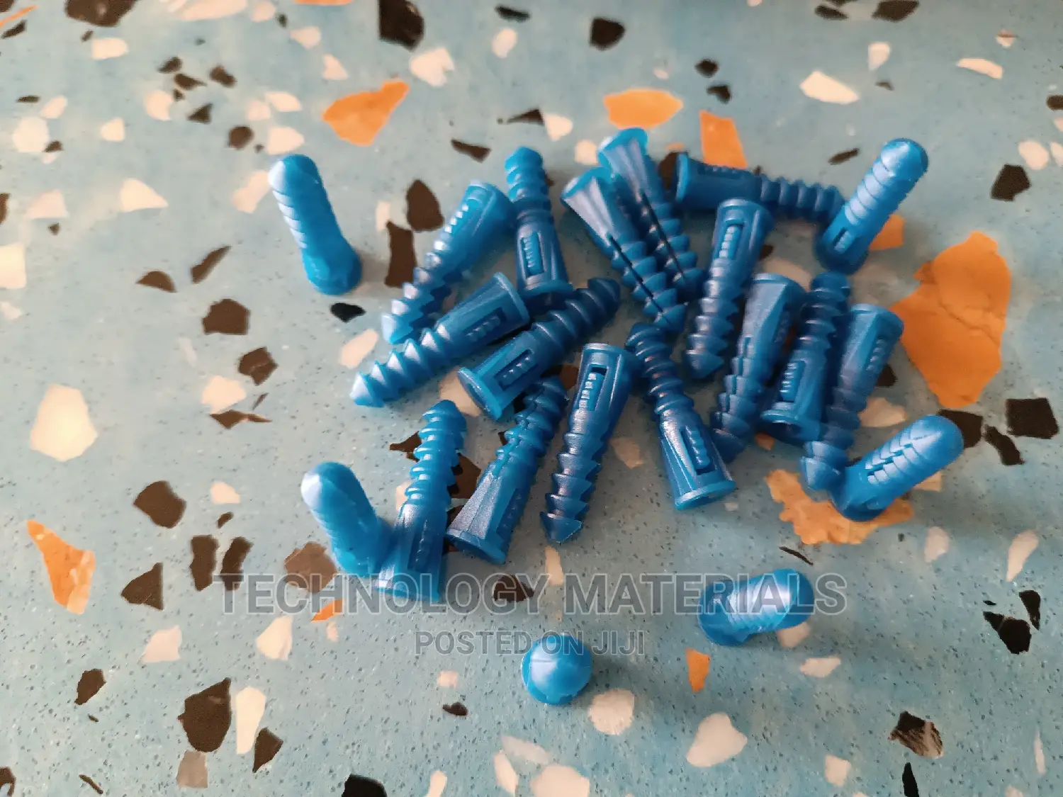 Wallplug (Blue)/ Fastener
