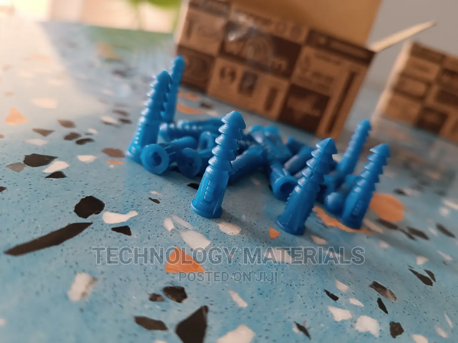 Wallplug (Blue)/ Fastener