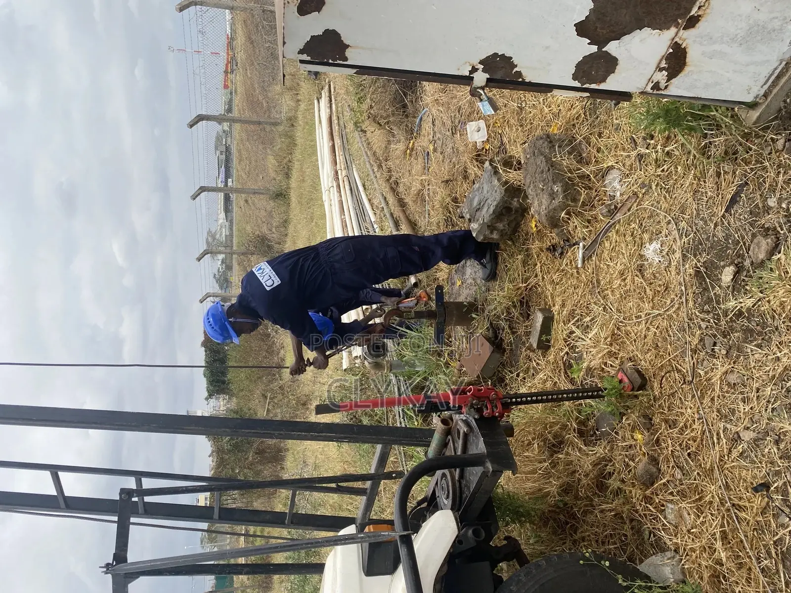 Submersible Pump Installation, Borehole Lifting and Lowering