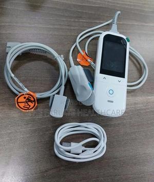 Handheld Pulse Oximeter- Rechargable - thumbnail 2