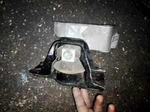 Nissan Note 2007 Engine Mounting.