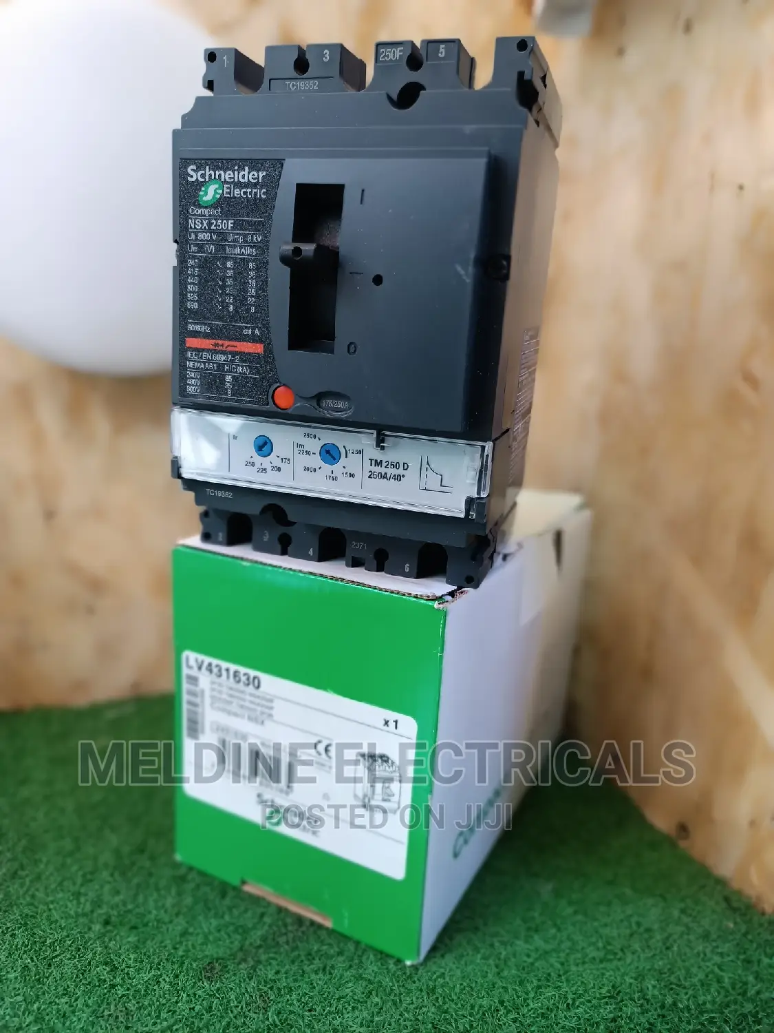 Schneider 3pole 250A McCb