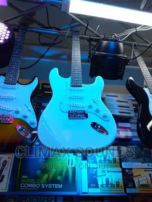 Electric Solo Guitar White, Stratocaster