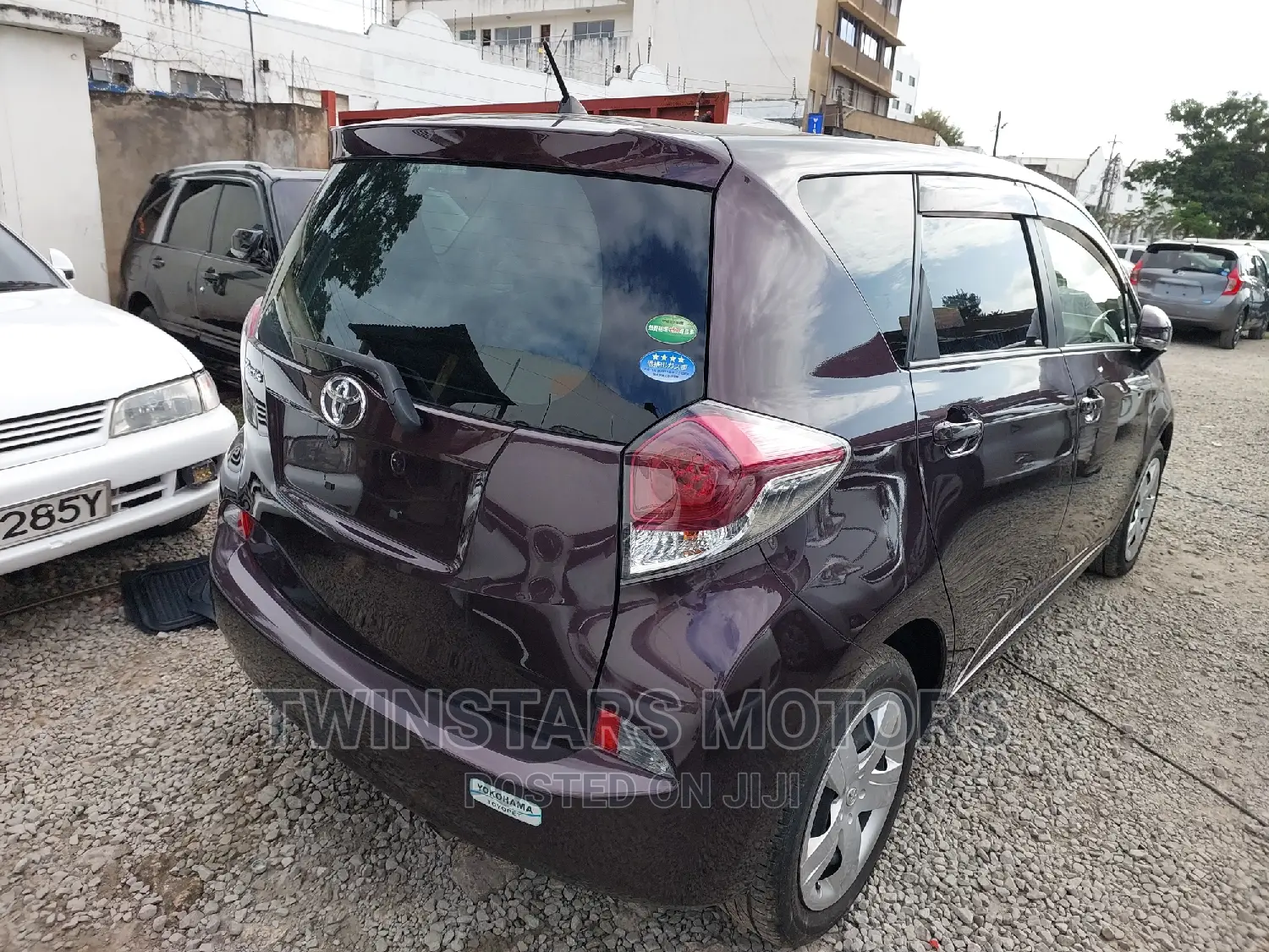 Toyota Ractis 1.5 FWD 2017 Purple