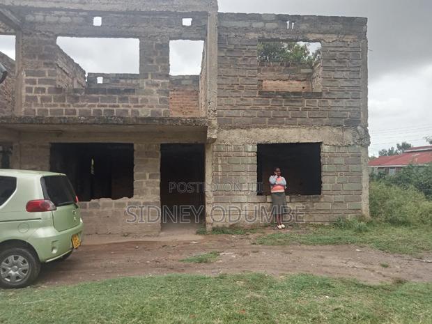 3bdrm Apartment in Carwash for sale