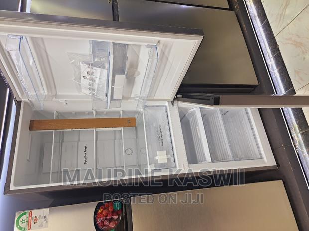 Hisense Bottom Freezer Fridge 286l