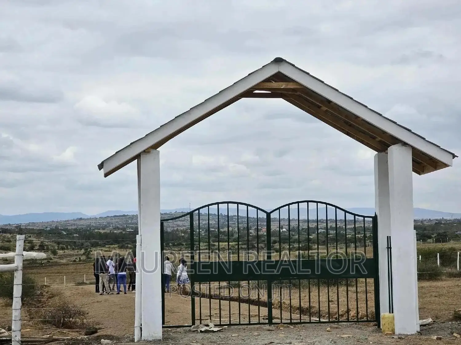 50 × 100 Plots Mwalimu Farm