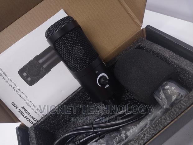 Podcast Microphone With Volume Button - main view