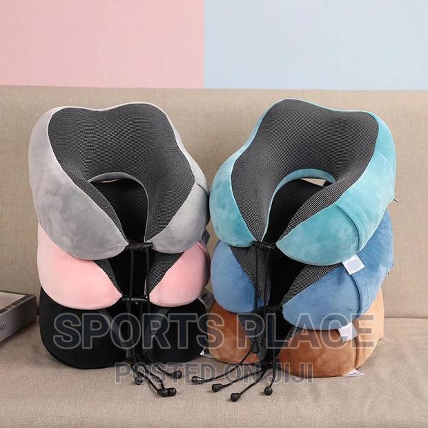 Travel Neck Pillows - thumbnail 2
