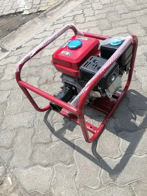 POKER Vibrator-Petrol Powered-Windsor