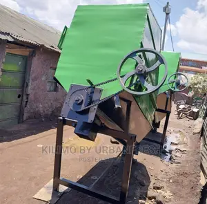 Feeds Mixer 250kg / 500kg / 1 Tonne Output.