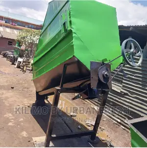 Feeds Mixer 250kg / 500kg / 1 Tonne Output.