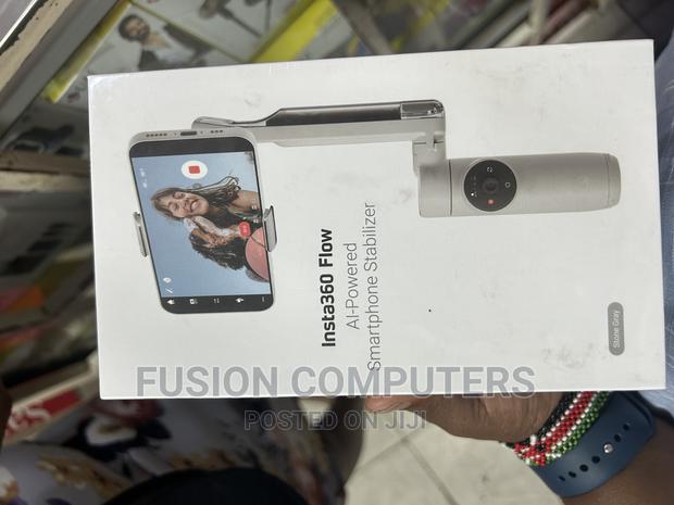 Insta360 Flow Smartphone Gimbal Stabilizer