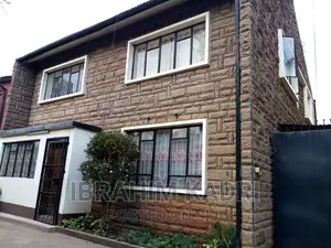 8bdrm House in Mbono Crescent, Pangani for sale