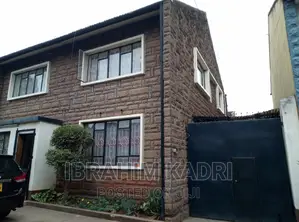 8bdrm House in Mbono Crescent, Pangani for sale