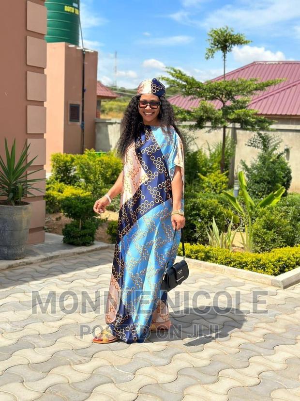 Goldish Blue Silk Dera - thumbnail 3