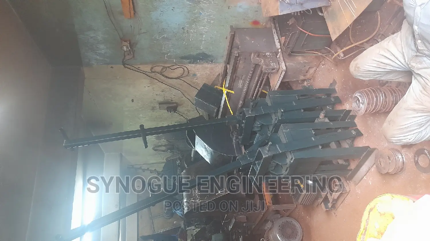 Solid Interlocking Machine