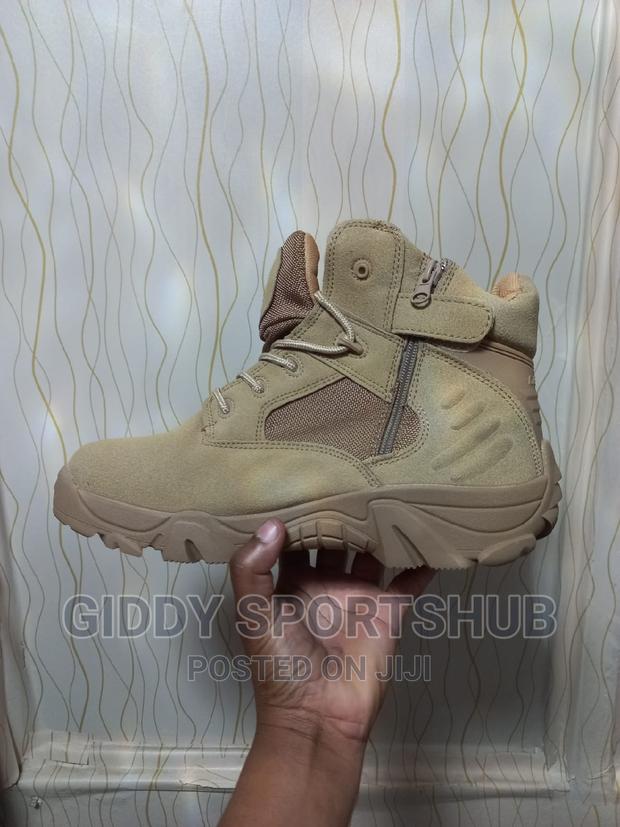 Hiking Boots  or Shoes - thumbnail 3