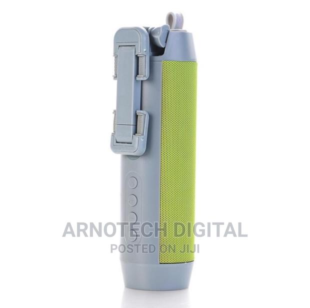 Selfie Stick With Bluetooth Speaker - thumbnail 3