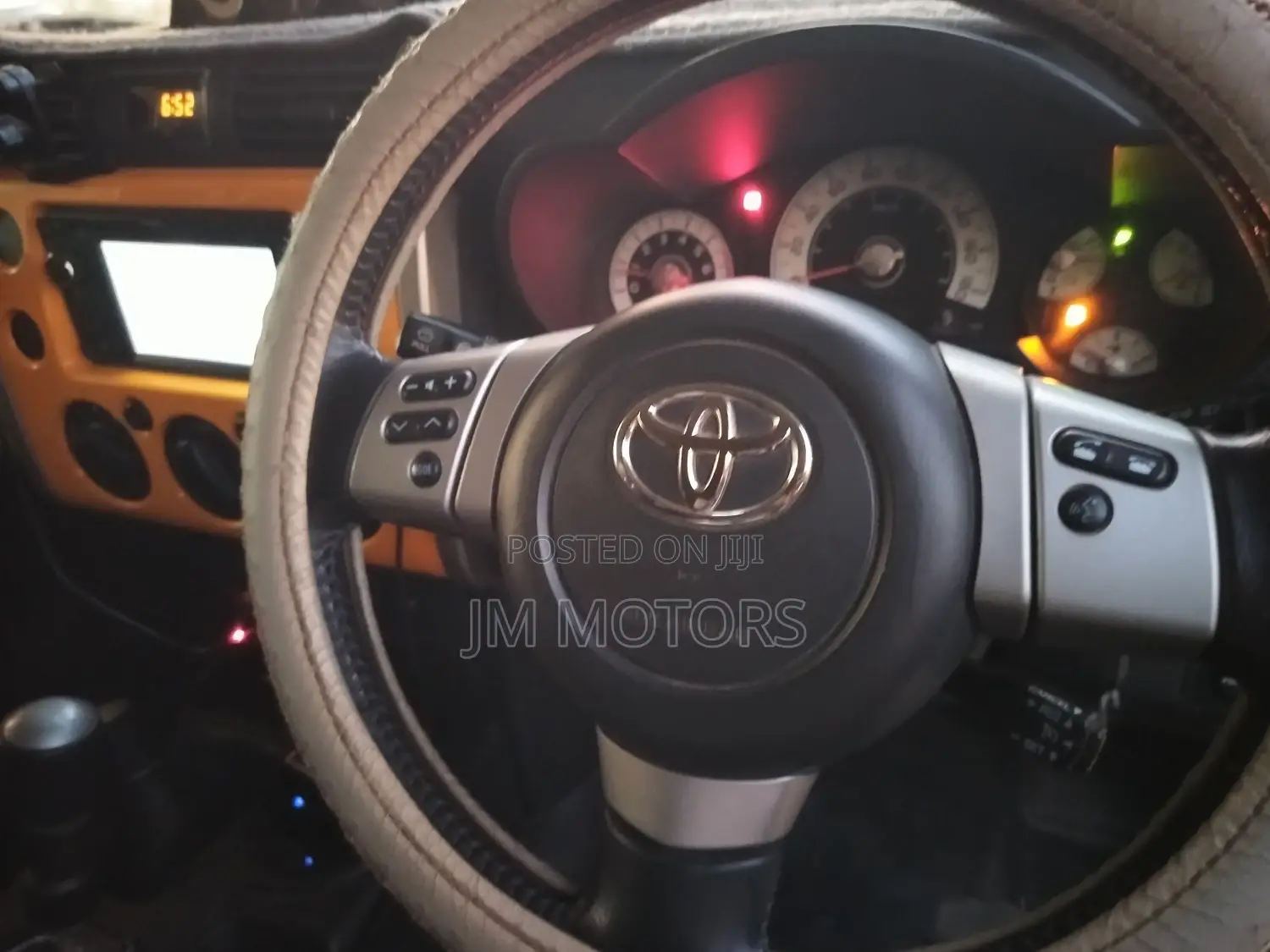 Toyota FJ Cruiser 2012 Yellow