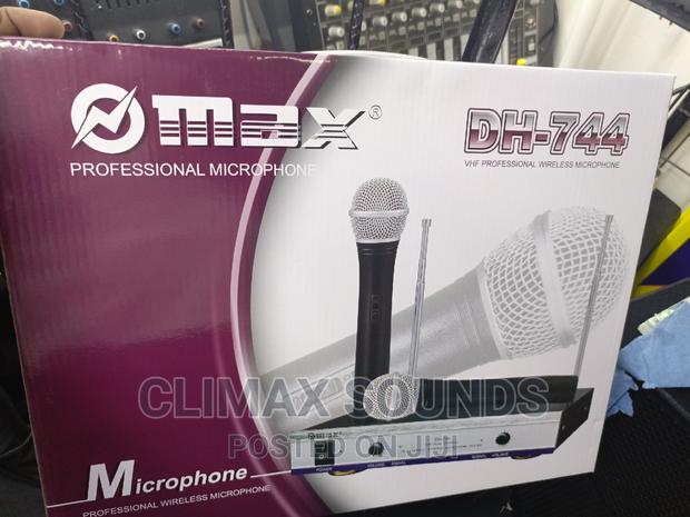 Wireless Microphone Max 744