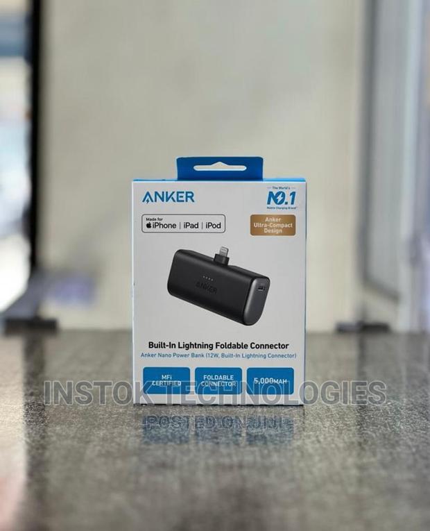 Anker Nano Power Bank 12W With Built-in Lightning Connector