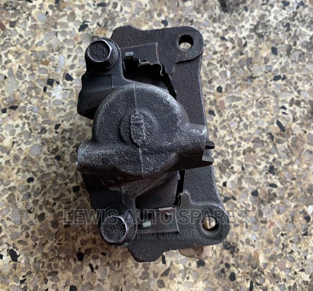 Prado 120, 150 VX Rear Calliper - thumbnail 5