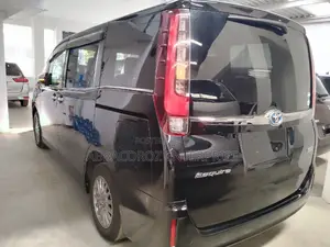 Toyota Esquire 2016 Black