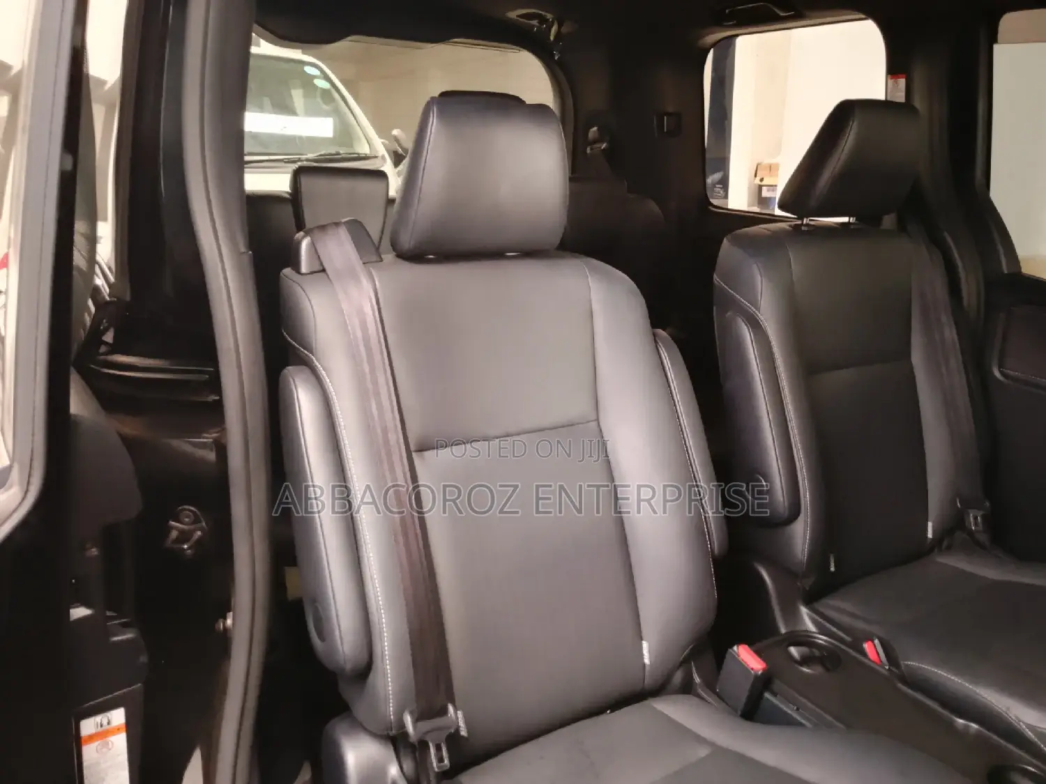 Toyota Esquire 2016 Black