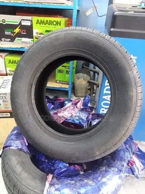 215/65r16 Comforser Tire