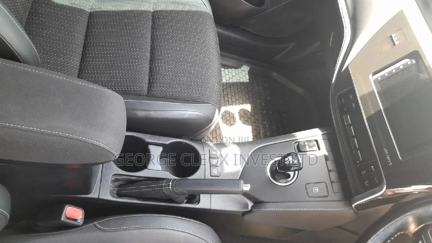 Toyota Auris 2015 Black