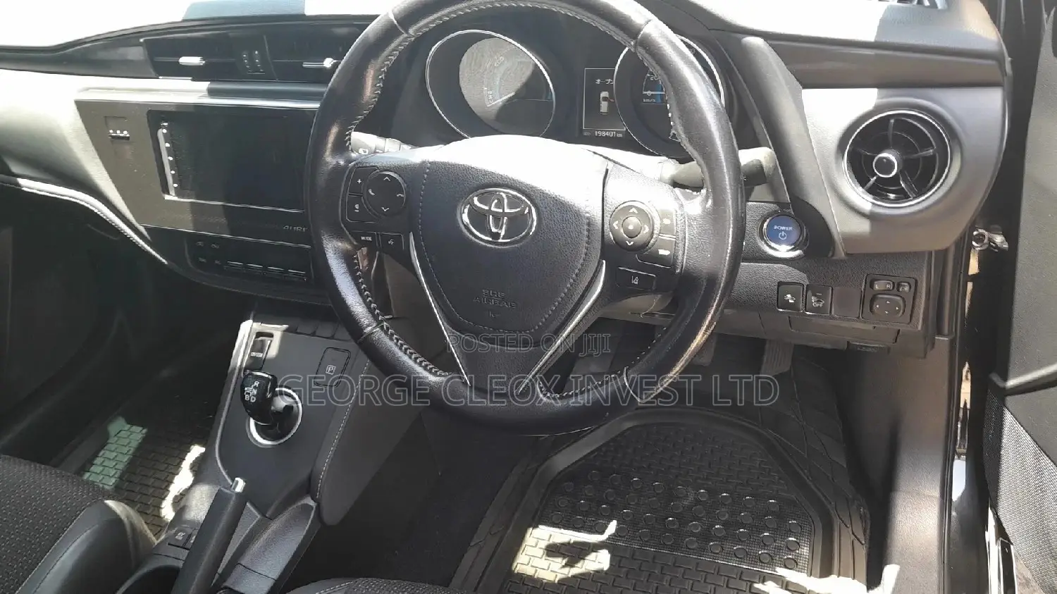 Toyota Auris 2015 Black