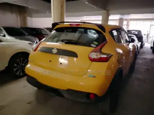 Nissan Juke 2016 Yellow