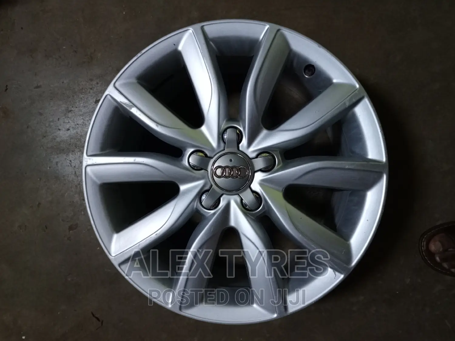 Size 17 Audi Original Alloy Rims Set