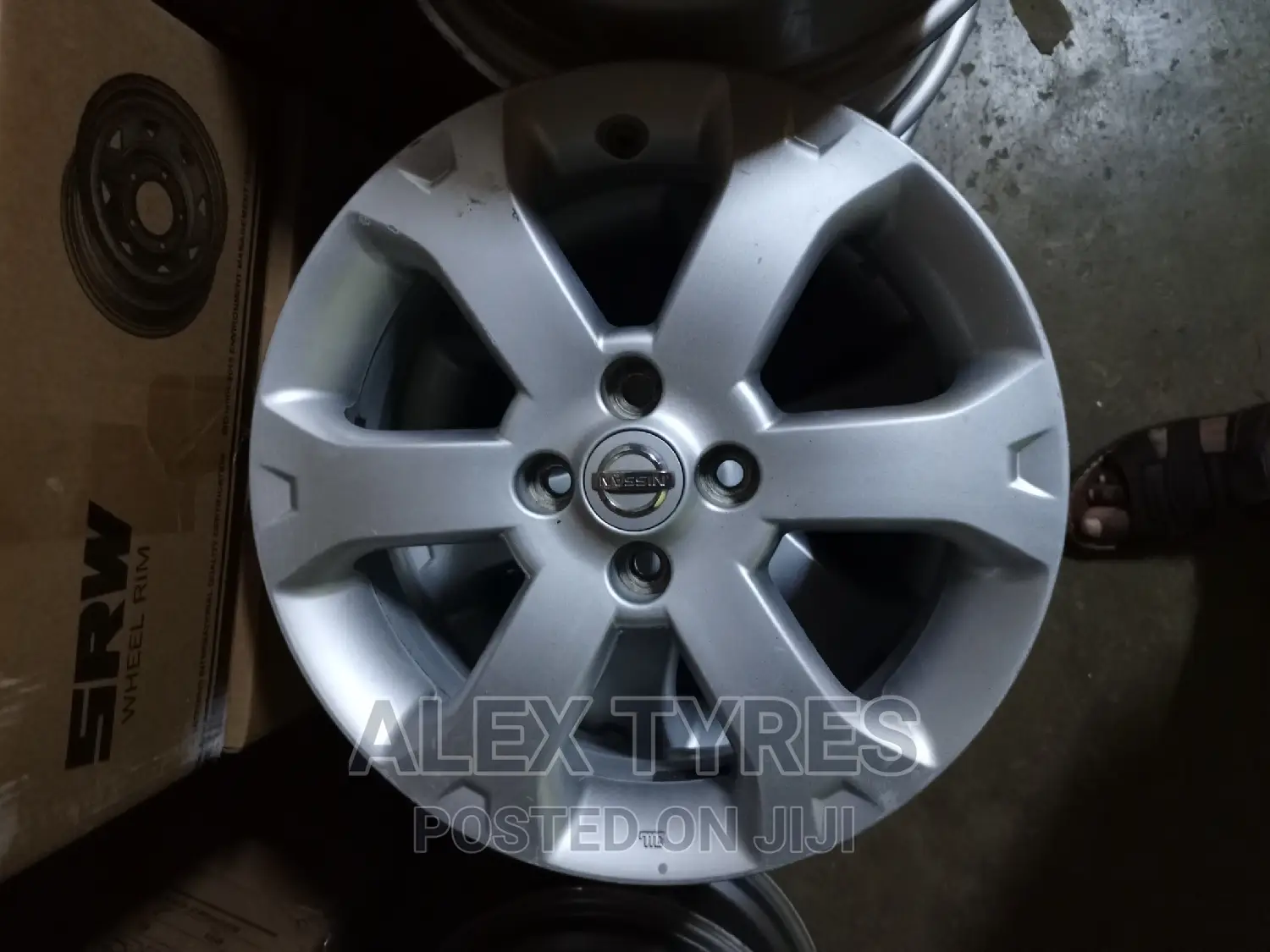 Size 16 Inches Nissan Original Alloy Rims